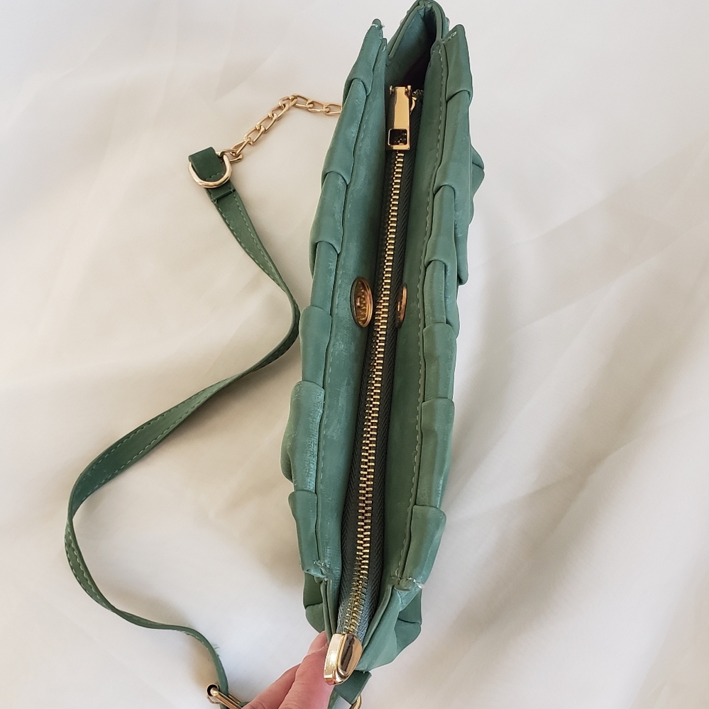 Emerald Purse - Picture 5 of 13